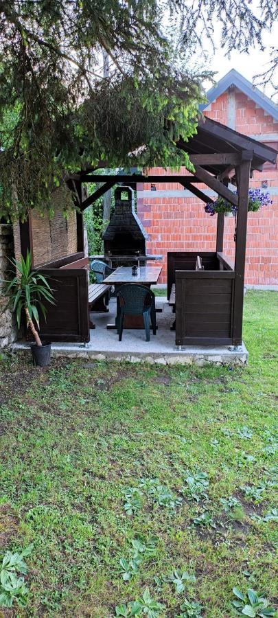 Apartment Gradina Korenica Zewnętrze zdjęcie